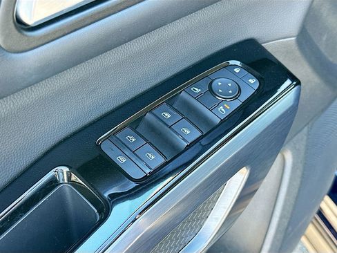 Used 2023 Nissan Pathfinder SL image 21