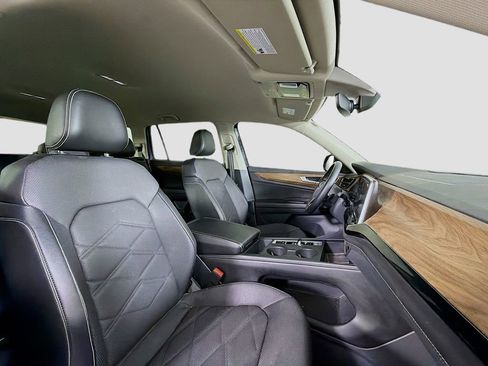 Used 2024 Volkswagen Atlas SE image 28