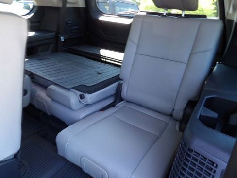 Used 2024 Toyota Sequoia Limited w/ Tow Technology Package AWD/4WD image 26