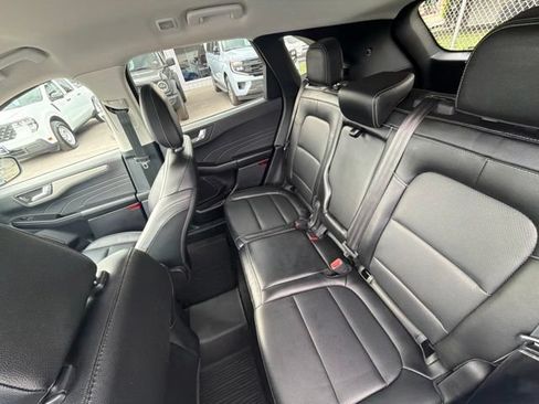 Used 2022 Ford Escape SEL w/ Technology Package AWD/4WD image 25