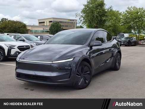 Used 2026 Tesla Model Y AWD image 1