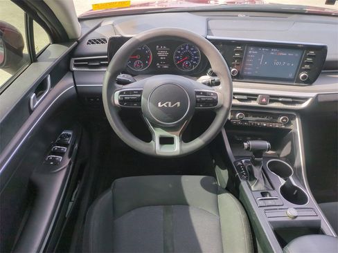 Used 2022 Kia K5 LXS image 17