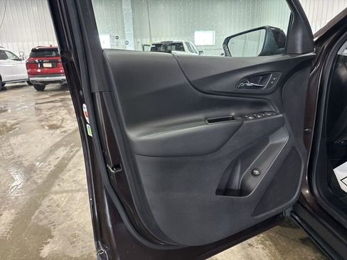 Used 2020 Chevrolet Equinox LT image 25