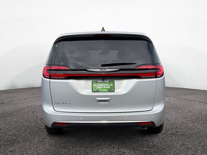New 2026 Chrysler Pacifica Select