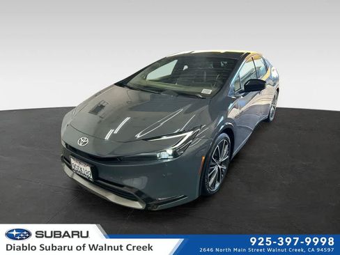 Used 2023 Toyota Prius XLE FWD image 1