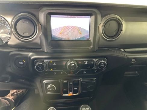Used 2021 Jeep Wrangler Unlimited Sport image 22