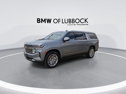 Used 2024 Chevrolet Suburban High Country w/ Premium Package 2 AWD/4WD image 4