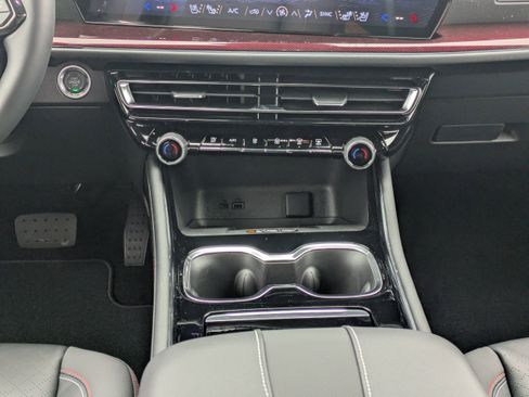 New 2026 Chevrolet Traverse RS image 21