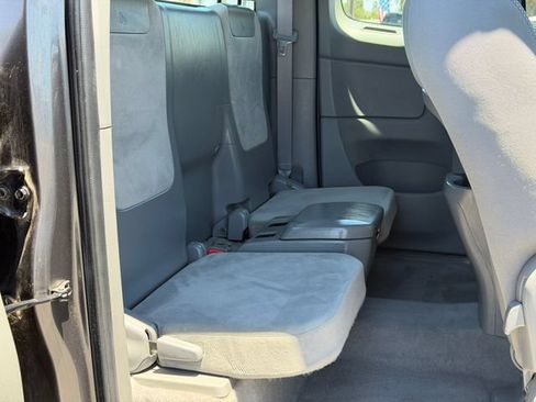 Used 2011 Toyota Tacoma 2WD Access Cab image 17