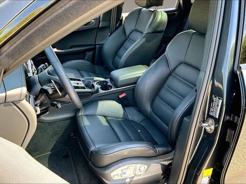 Used 2026 Porsche Macan AWD/4WD image 20