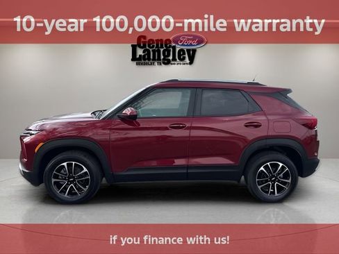 Used 2025 Chevrolet TrailBlazer LT w/ Driver Confidence Package AWD/4WD image 1