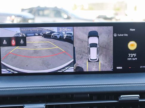 Used 2023 Genesis GV70 2.5T w/ Sport Prestige Package image 25