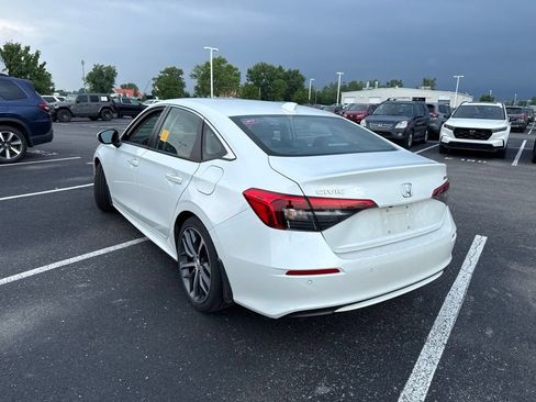 Used 2022 Honda Civic Touring image 10
