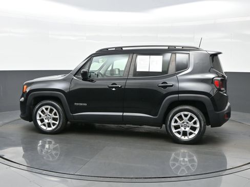 Used 2019 Jeep Renegade Latitude image 3