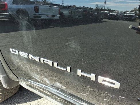 New 2026 GMC Sierra 2500 Denali Ultimate w/ Max Trailering Package image 11