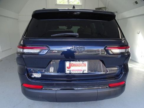 Certified 2024 Jeep Grand Cherokee L Limited w/ Luxury Tech Group II image 22