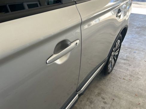 Used 2019 Mitsubishi Outlander ES image 13