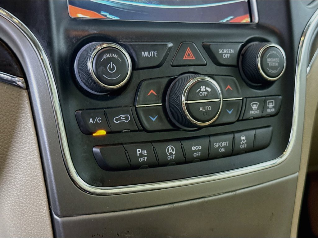 Used 2018 Jeep Grand Cherokee Limited AWD/4WD image 10