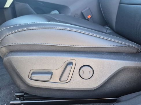 New 2025 Kia EV6 Wind image 11