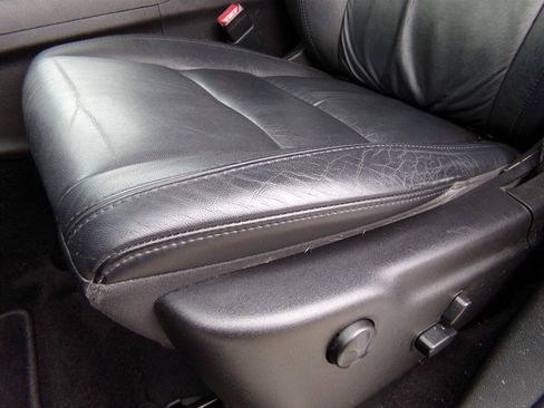 Used 2013 Jeep Grand Cherokee Limited w/ Trailer Tow Group image 23