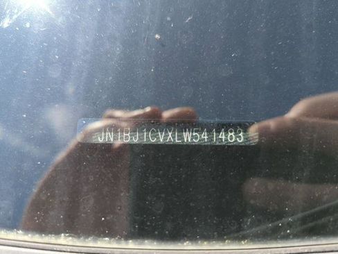 Certified 2020 Nissan Rogue Sport SV FWD image 6