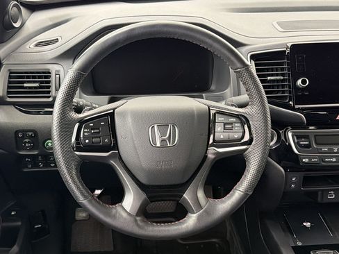 Used 2024 Honda Ridgeline Black Edition image 11