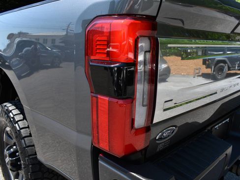 Used 2023 Ford F250 Platinum w/ Tremor Off-Road Package AWD/4WD image 50