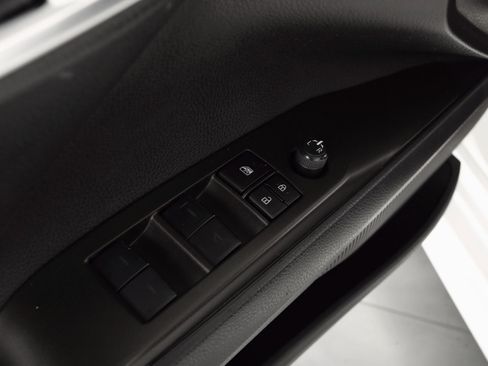 Used 2023 Toyota Camry SE image 29