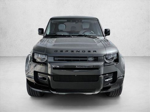 Used 2025 Land Rover Defender 110 V8 AWD/4WD image 2
