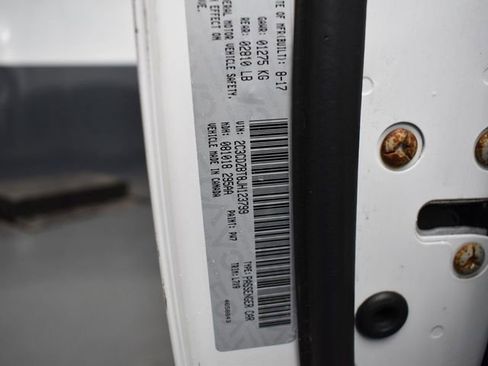 Used 2018 Dodge Challenger R/T RWD image 4