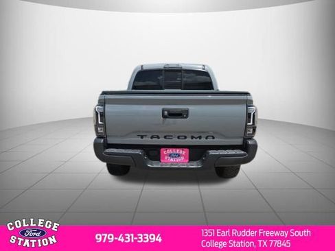 Used 2021 Toyota Tacoma SR5 RWD image 5