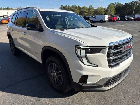 Used 2025 GMC Acadia Elevation image 7