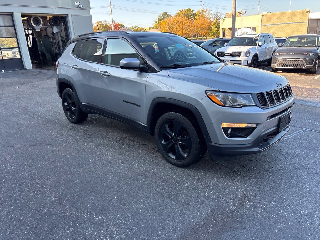 Used 2021 Jeep Compass Latitude AWD/4WD image 2