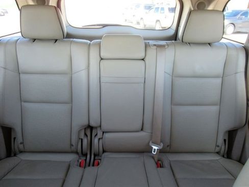 Used 2019 Jeep Grand Cherokee Overland AWD/4WD image 15