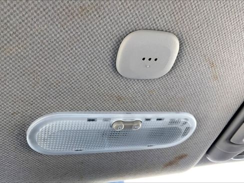 Used 2017 Nissan Versa SV image 34