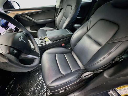 Used 2022 Tesla Model Y Long Range AWD/4WD image 11