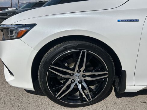 Used 2022 Honda Accord Touring image 11