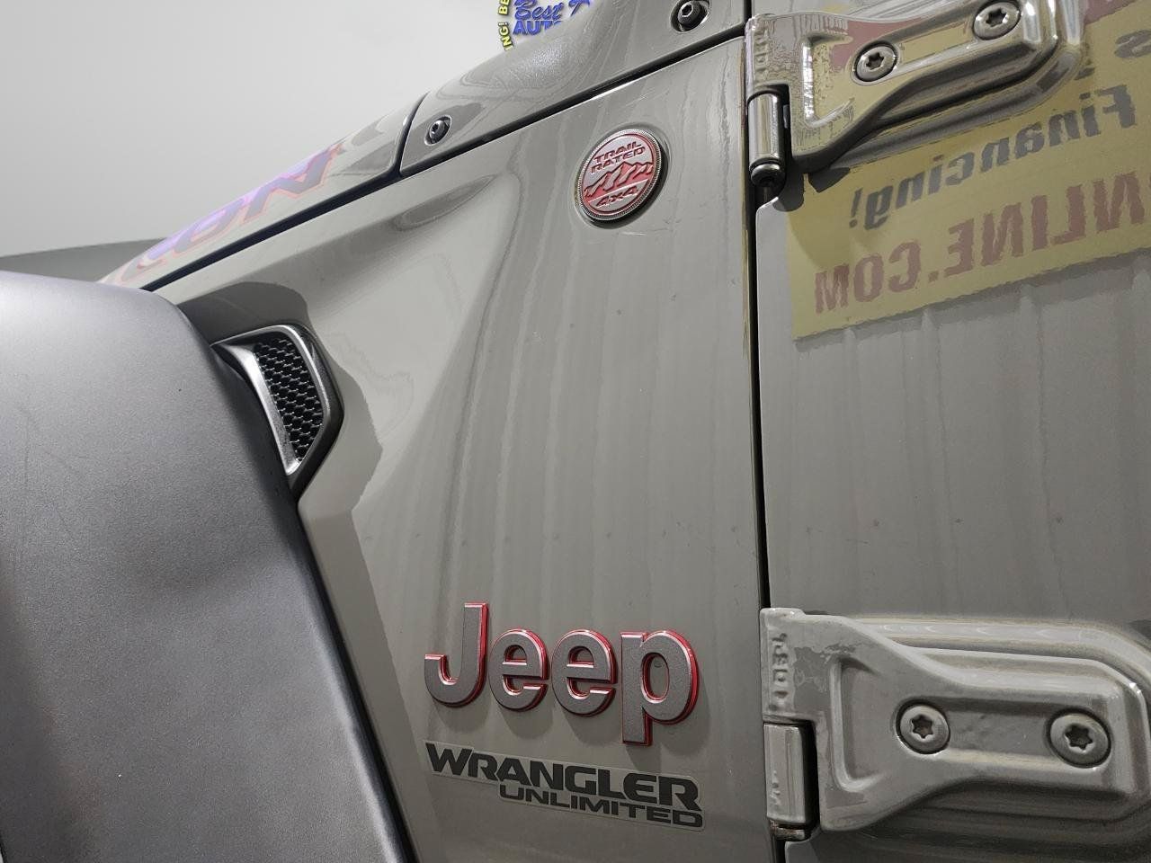 Used 2021 Jeep Wrangler Unlimited Rubicon w/ Cold Weather Group AWD/4WD image 30