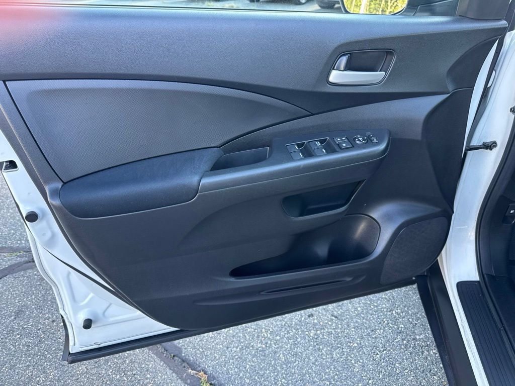 Used 2016 Honda CR-V LX image 13