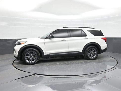 Used 2023 Ford Explorer XLT w/ Equipment Group 202A RWD image 20