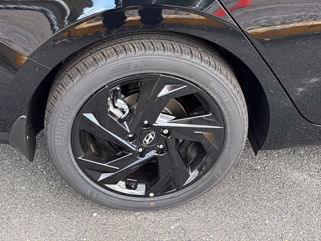 New 2026 Hyundai Elantra SEL Sport FWD image 43