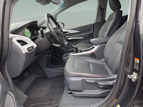 Used 2019 Chevrolet Bolt Premier w/ Infotainment Package image 13