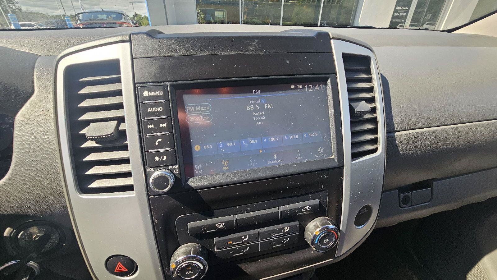 Used 2019 Nissan Frontier SV AWD/4WD image 8