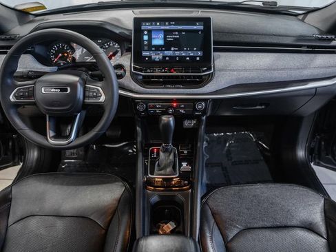 Used 2023 Jeep Compass Latitude w/ Sun and Sound Group AWD/4WD image 19