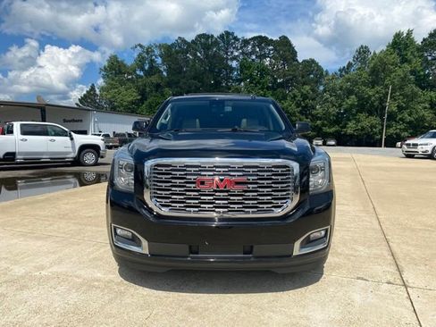 Used 2019 GMC Yukon Denali w/ Denali Ultimate Package AWD/4WD image 3