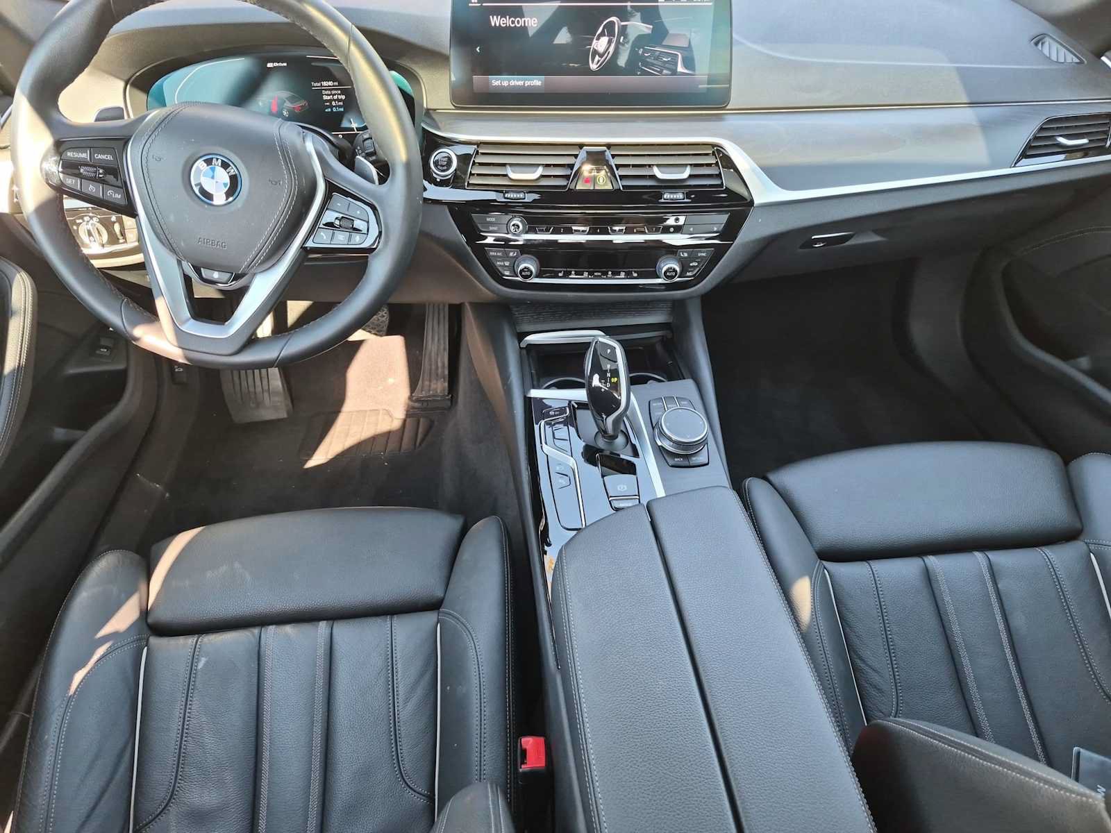 Used 2023 BMW 530e xDrive w/ Convenience Package AWD/4WD image 11