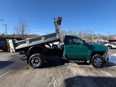 Used 2018 Chevrolet Silverado 3500 W/T w/ Snow Plow Prep Package image 7