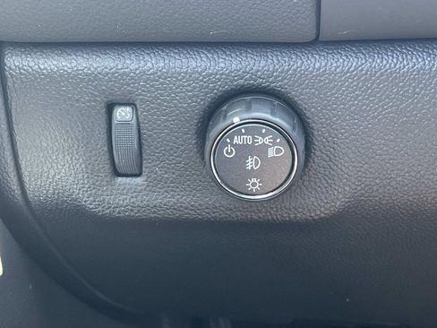 Used 2022 Chevrolet Colorado LT w/ LT Convenience Package image 25