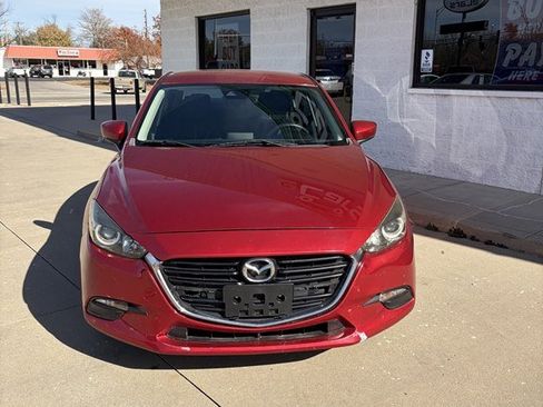 Used 2018 MAZDA MAZDA3 Sport w/ Preferred Equipment Package image 3