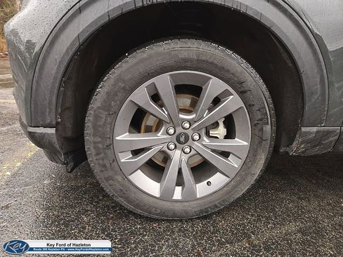 Used 2023 Ford Explorer XLT w/ Equipment Group 202A image 10